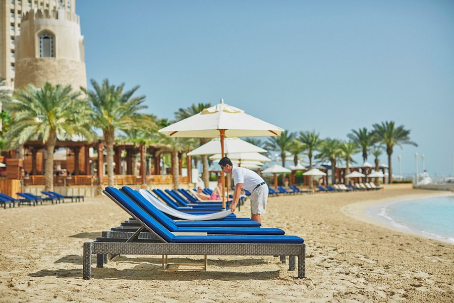 Four Seasons Doha Beach